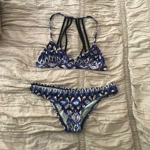 Surf style bikini barely worn